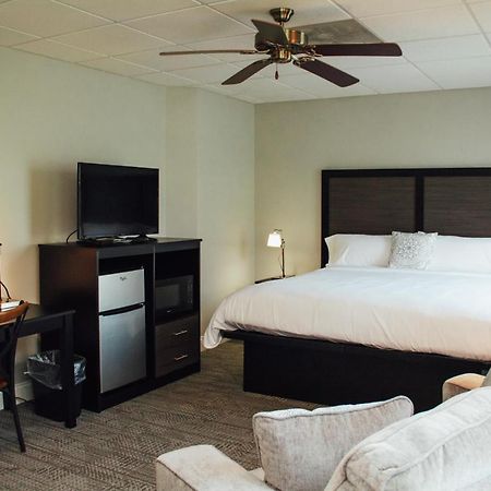 Country Squire Inn And Suites New Holland Exterior foto