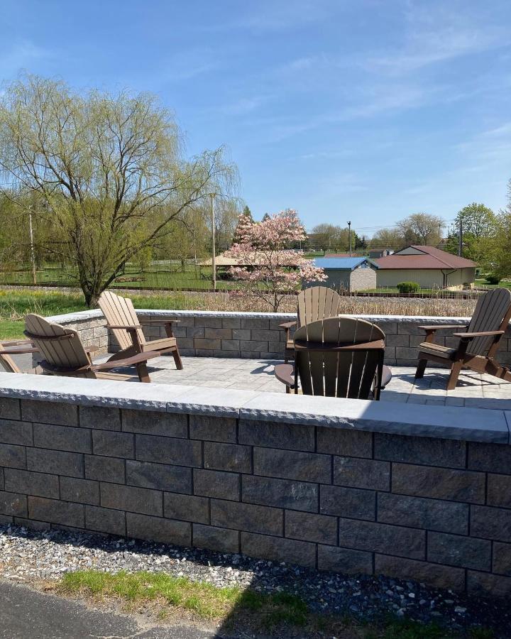 Country Squire Inn And Suites New Holland Exterior foto